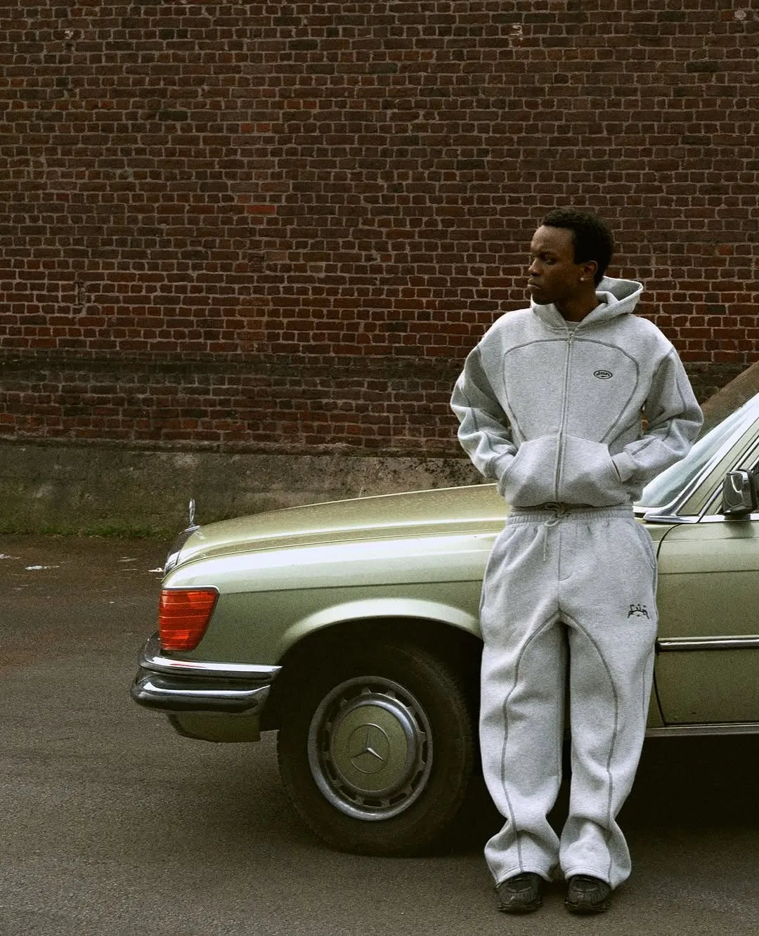 DIVINBYDIVIN Men'S Designer Hoodies Embroidery Pullovers Hoodie Trendy Brand Y2K Baggy Casual Hooded Graphic Embroidery Retro Unisex Sweatshirts